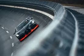 Supercarros: Do Recorde de Velocidade às Camadas de Fibra de Carbono